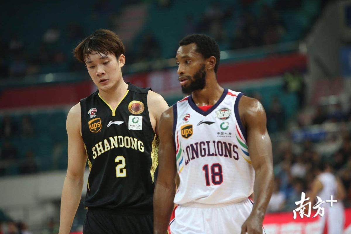 IMdianjingsports-海港对阵电竞国家队展开拉锯大战，最终险胜对手